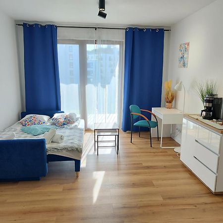 شقة Uroczy Apartament Z Miejscem Na Auto W Garazu وارسو المظهر الخارجي الصورة