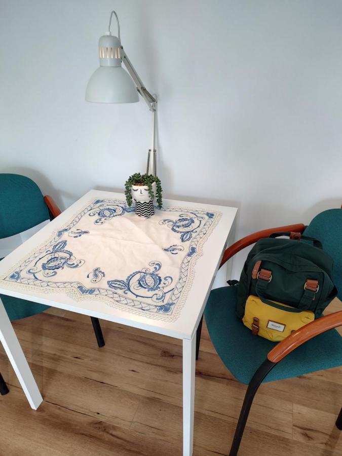 شقة Uroczy Apartament Z Miejscem Na Auto W Garazu وارسو المظهر الخارجي الصورة