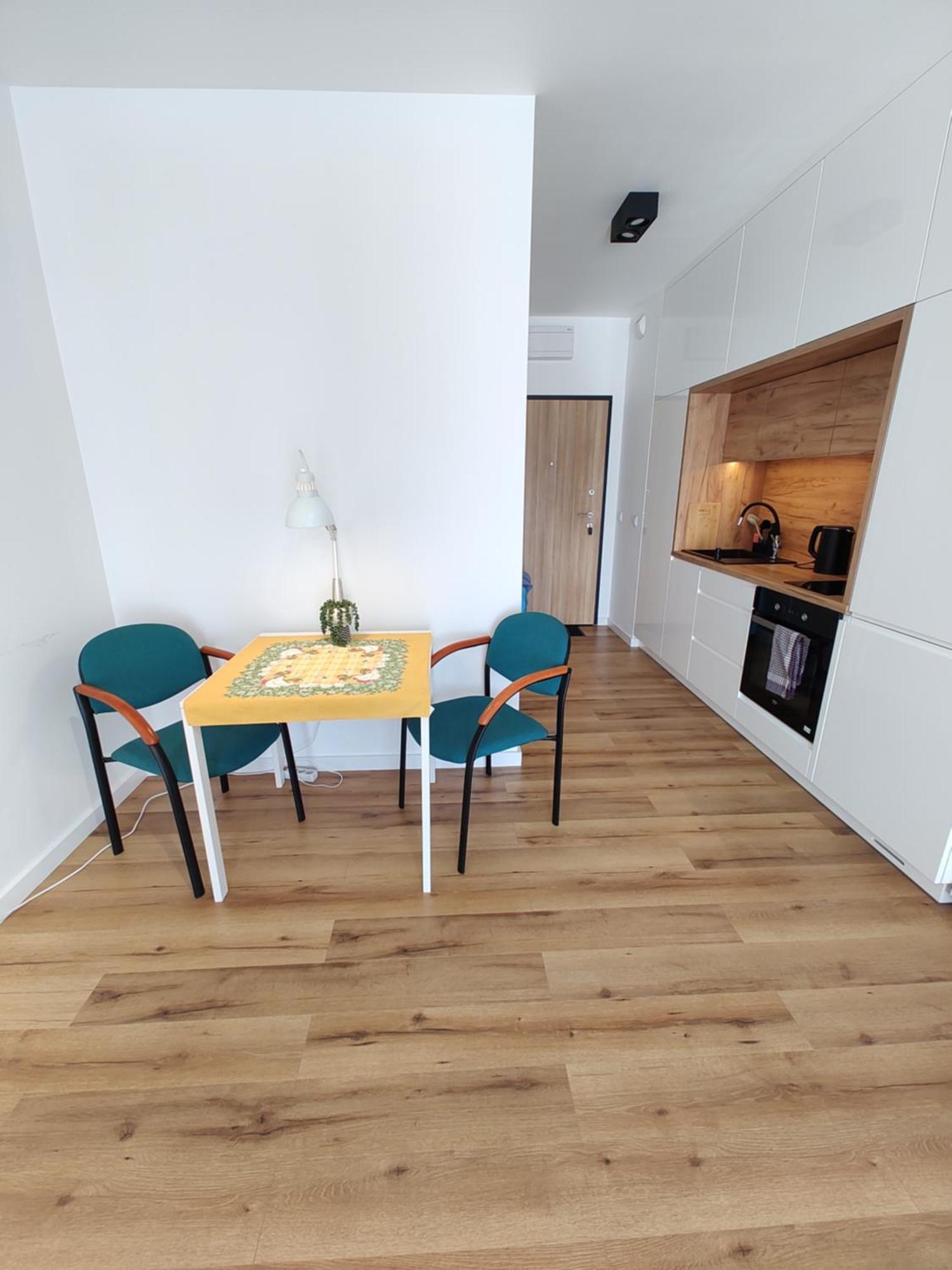 شقة Uroczy Apartament Z Miejscem Na Auto W Garazu وارسو المظهر الخارجي الصورة